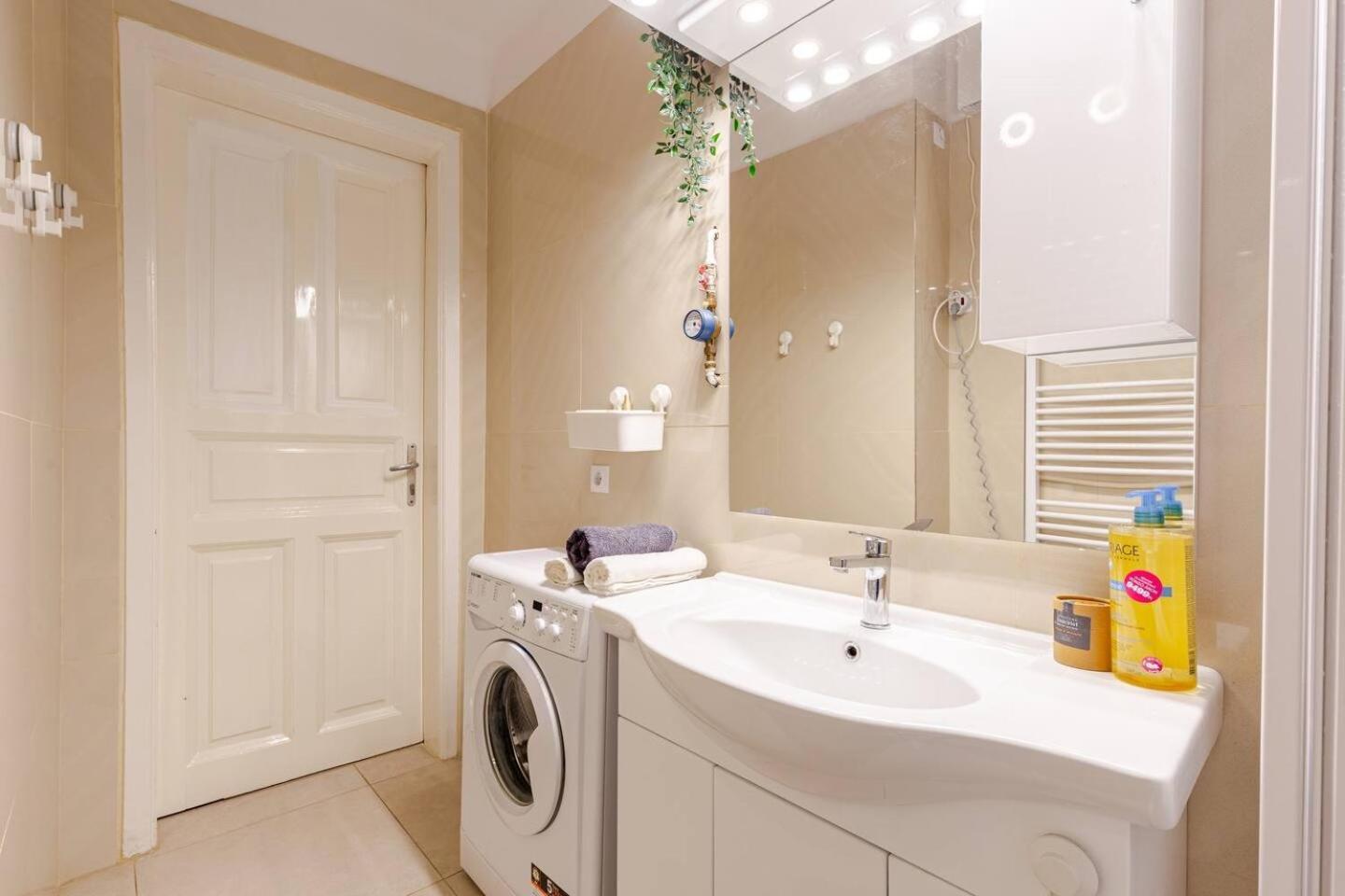 Vibrant Center Apartment Budapest Extérieur photo